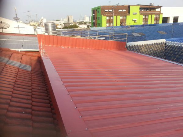 คาสเทิล เรด บลูสโคป แซคส์ (BLUESCOPE ZACS®)